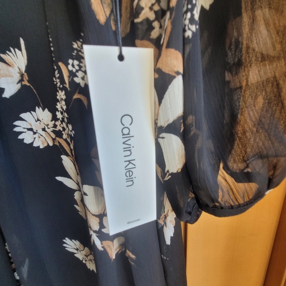 NEW Calvin Klein 24W Black Floral Sheer Sleeve Pintuck Shift Dress - Picture 5 of 7